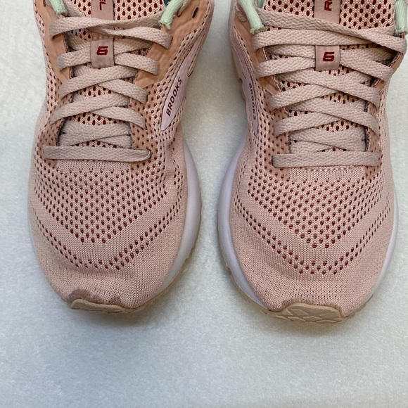 Brooks Revel 6 athletic running shoes in the Peach Whip/Pink women’s size 6.5 - Picture 5 of 12